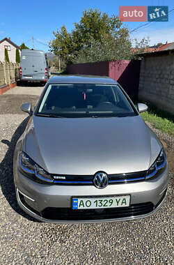 Хэтчбек Volkswagen e-Golf 2018 в 