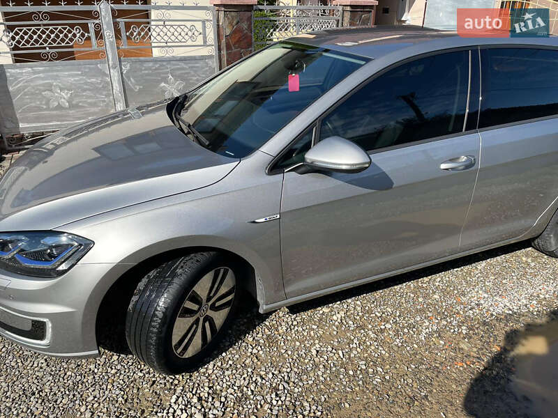 Хетчбек Volkswagen e-Golf 2018 в Тячеві