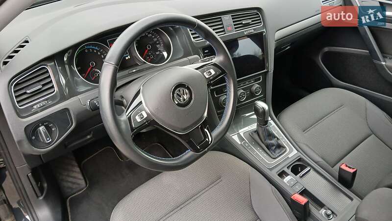 Хетчбек Volkswagen e-Golf 2020 в Харкові