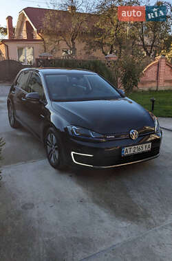 Хэтчбек Volkswagen e-Golf 2014 в Ивано-Франковске