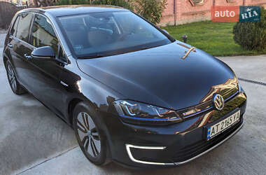 Хетчбек Volkswagen e-Golf 2014 в 