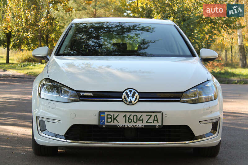 Хетчбек Volkswagen e-Golf 2017 в Рівному