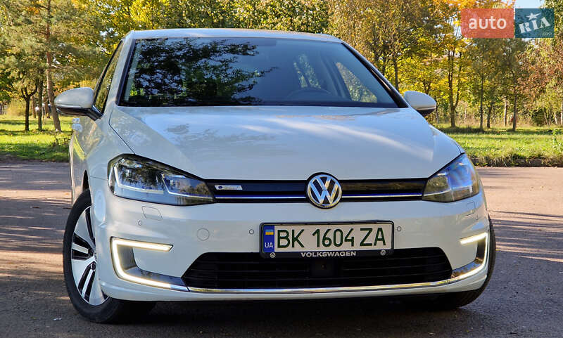 Хетчбек Volkswagen e-Golf 2017 в Рівному
