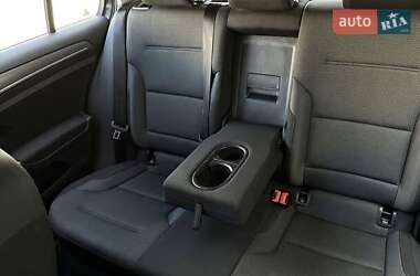 Хэтчбек Volkswagen e-Golf 2017 в 