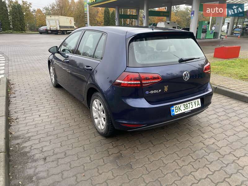Хетчбек Volkswagen e-Golf 2015 в Рівному