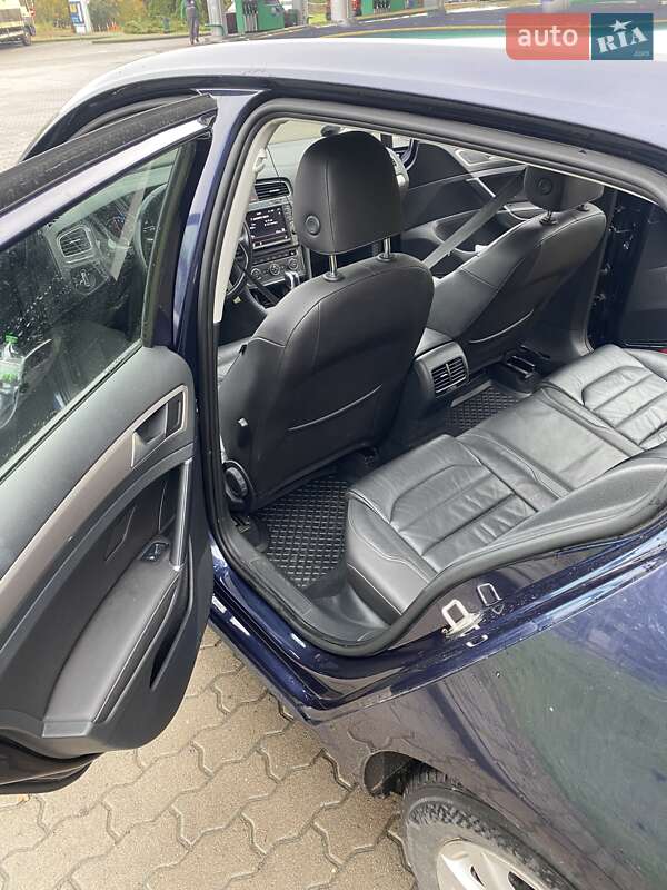 Хетчбек Volkswagen e-Golf 2015 в Рівному