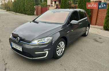 Хэтчбек Volkswagen e-Golf 2020 в Киеве