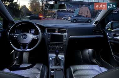 Хетчбек Volkswagen e-Golf 2015 в Луцьку