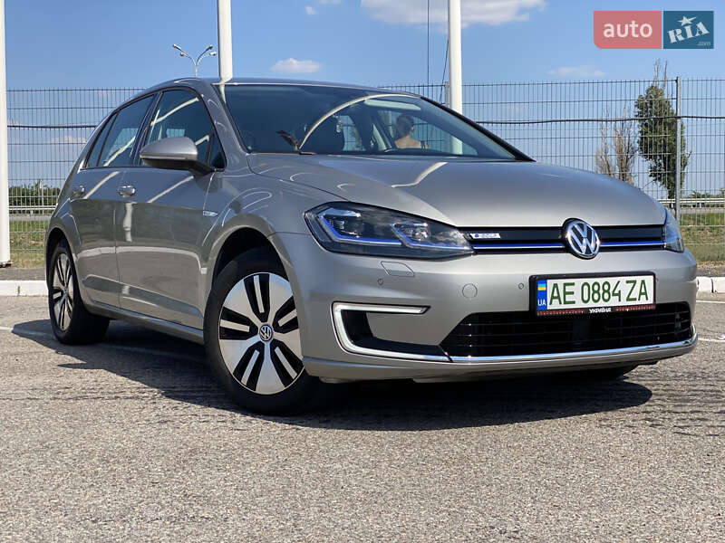 Хэтчбек Volkswagen e-Golf 2017 в Днепре фото 10 Хэтчбек Volkswagen e-Golf 2017 в Днепре