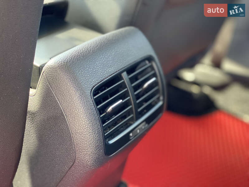 Хэтчбек Volkswagen e-Golf 2017 в Днепре фото 19 Хэтчбек Volkswagen e-Golf 2017 в Днепре