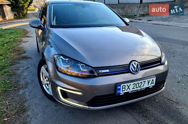 Хэтчбек Volkswagen e-Golf 2015 в Хмельницком