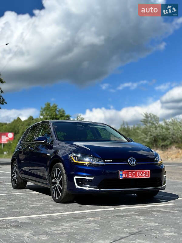 Хетчбек Volkswagen e-Golf 2018 в Ужгороді