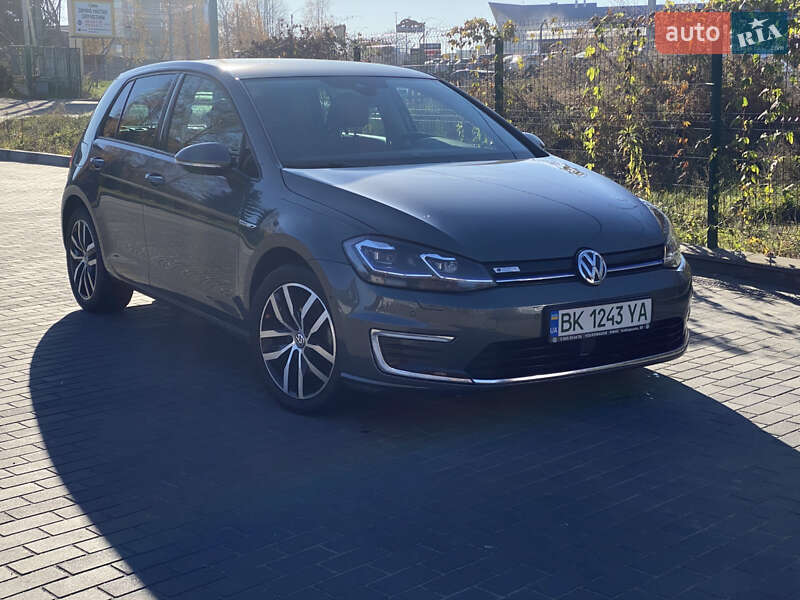 Хэтчбек Volkswagen e-Golf 2018 в Ровно