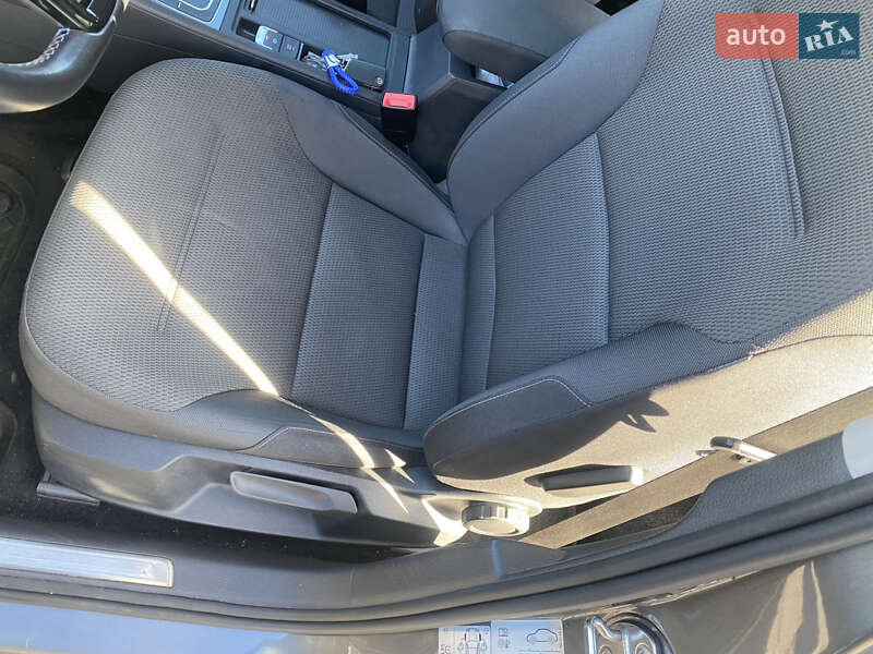 Хэтчбек Volkswagen e-Golf 2018 в Ровно