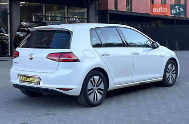 Хэтчбек Volkswagen e-Golf 2015 в 