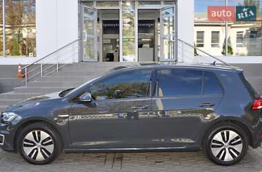 Хэтчбек Volkswagen e-Golf 2018 в 