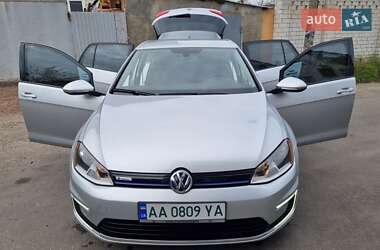 Хэтчбек Volkswagen e-Golf 2016 в 