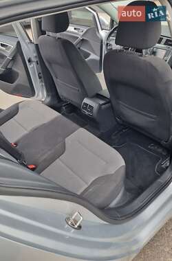 Хэтчбек Volkswagen e-Golf 2016 в 