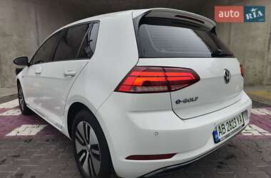 Хэтчбек Volkswagen e-Golf 2019 в 