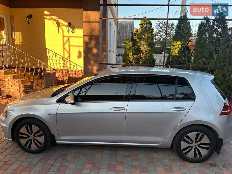 Хетчбек Volkswagen e-Golf 2016 в Миколаєві