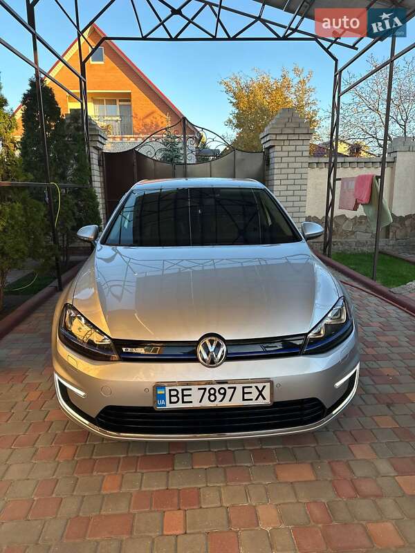 Хетчбек Volkswagen e-Golf 2016 в Миколаєві