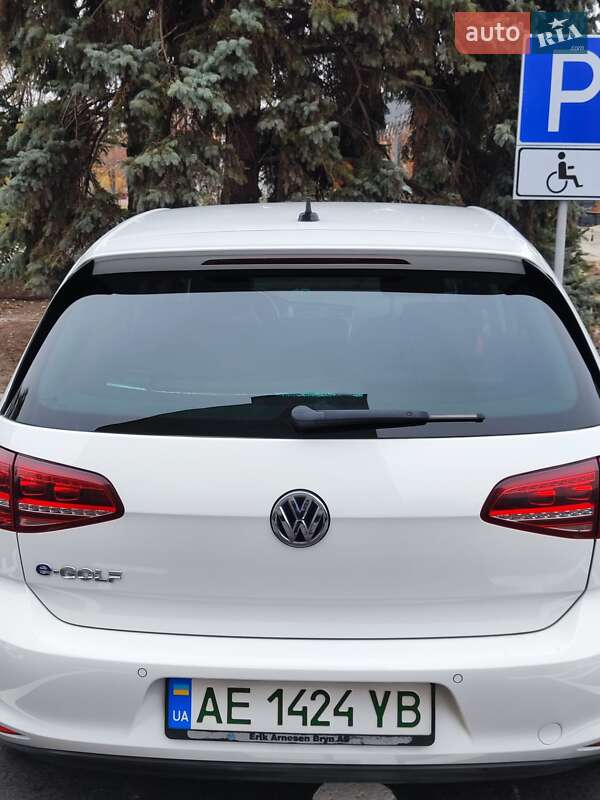 Хетчбек Volkswagen e-Golf 2015 в Кривому Розі