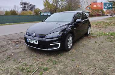 Хэтчбек Volkswagen e-Golf 2015 в Миргороде