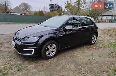 Хэтчбек Volkswagen e-Golf 2015 в 