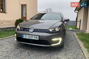 Хэтчбек Volkswagen e-Golf 2015 в Черновцах