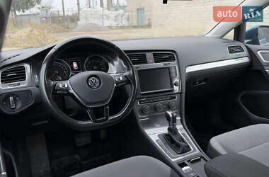 Хэтчбек Volkswagen e-Golf 2015 в Тернополе