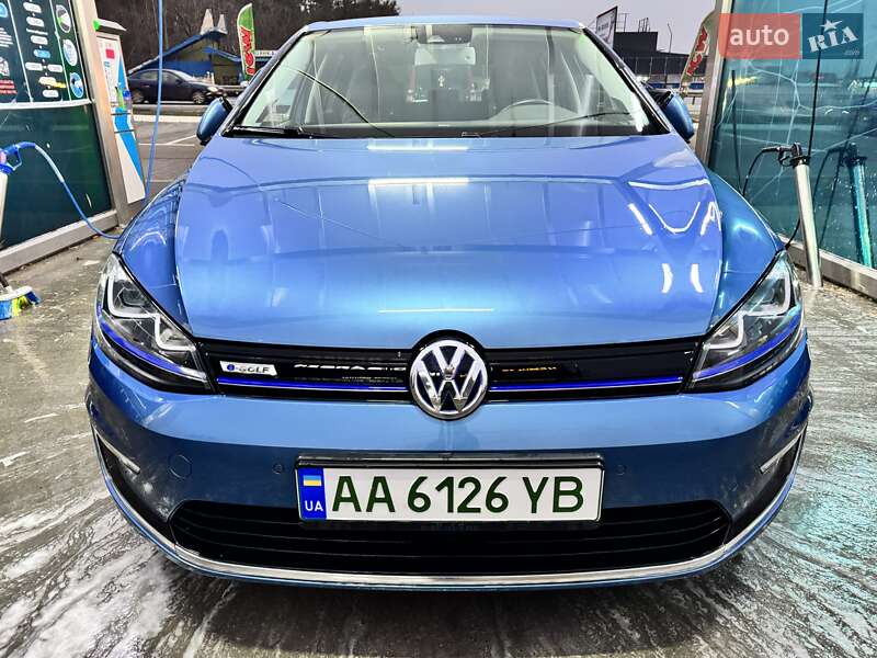 Хетчбек Volkswagen e-Golf 2014 в Києві