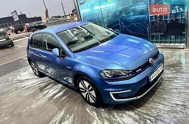 Хетчбек Volkswagen e-Golf 2014 в Києві