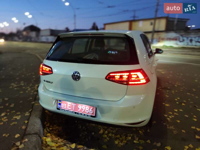 Хетчбек Volkswagen e-Golf 2014 в Києві фото 11 Хетчбек Volkswagen e-Golf 2014 в Києві