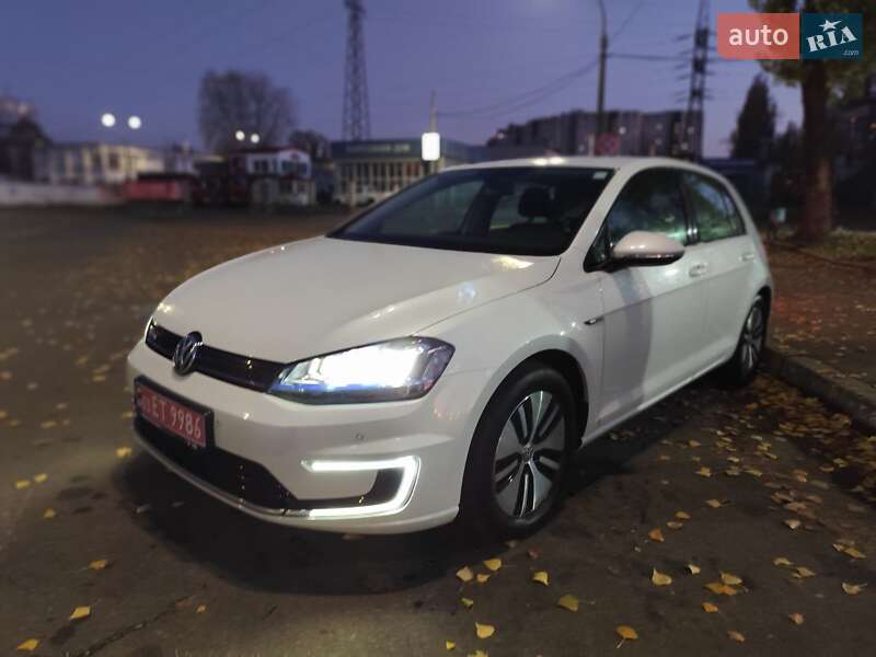 Хетчбек Volkswagen e-Golf 2014 в Києві фото 17 Хетчбек Volkswagen e-Golf 2014 в Києві