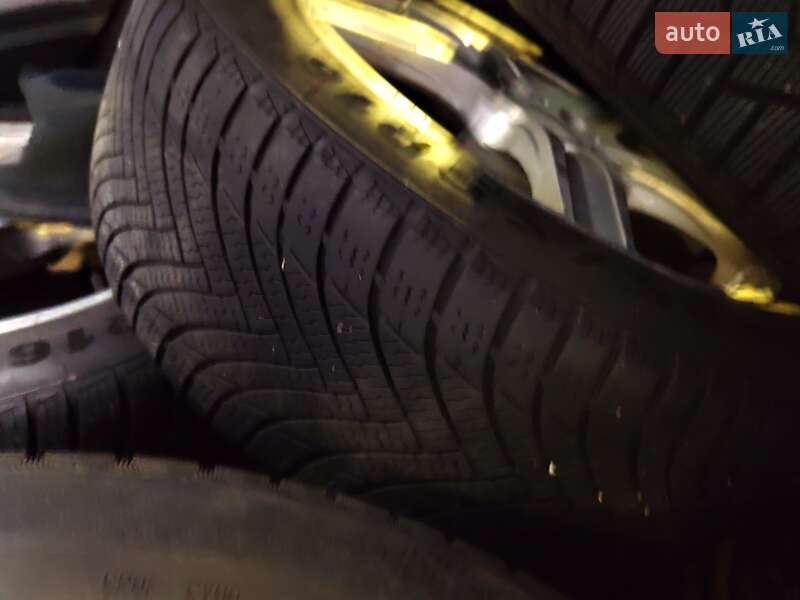 Хетчбек Volkswagen e-Golf 2014 в Києві фото 30 Хетчбек Volkswagen e-Golf 2014 в Києві