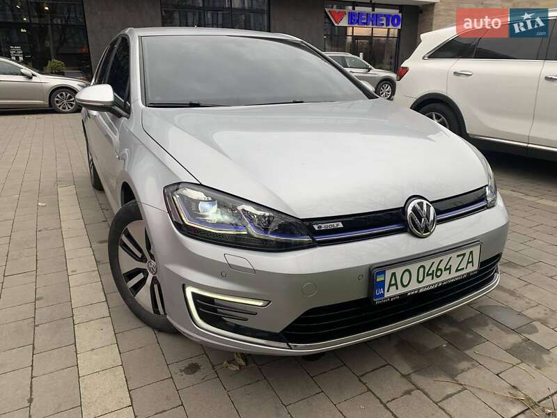 Хэтчбек Volkswagen e-Golf 2018 в Ужгороде