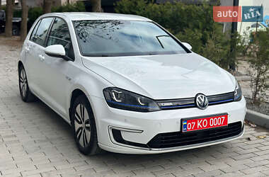 Хетчбек Volkswagen e-Golf 2015 в Ужгороді