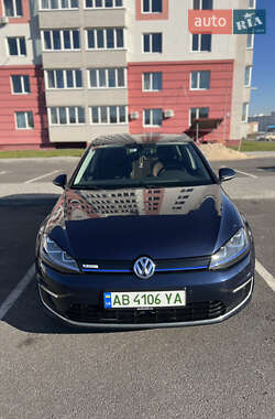 Хэтчбек Volkswagen e-Golf 2016 в Виннице