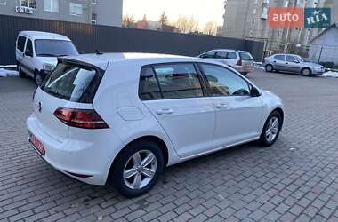 Хетчбек Volkswagen e-Golf 2015 в Чернівцях