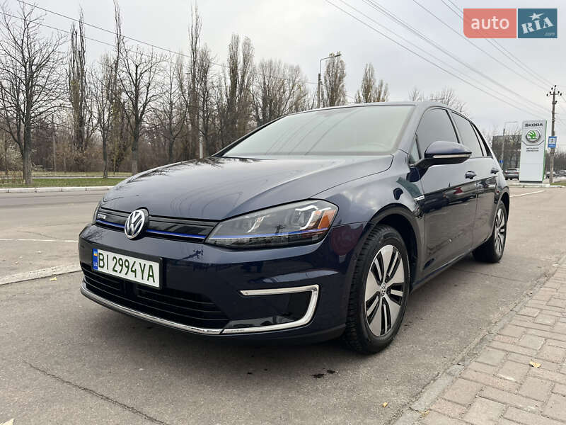 Хэтчбек Volkswagen e-Golf 2016 в Кременчуге