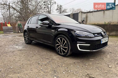 Хетчбек Volkswagen e-Golf 2018 в Івано-Франківську