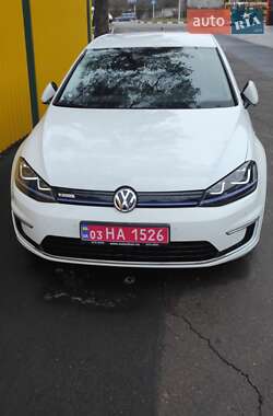 Хетчбек Volkswagen e-Golf 2015 в Житомирі