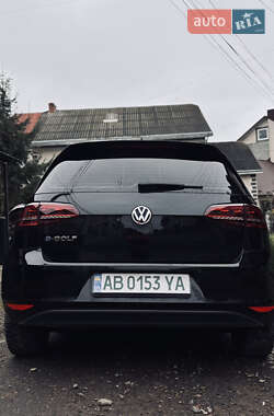 Хетчбек Volkswagen e-Golf 2014 в Чернівцях