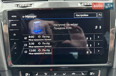 Хэтчбек Volkswagen e-Golf 2019 в 