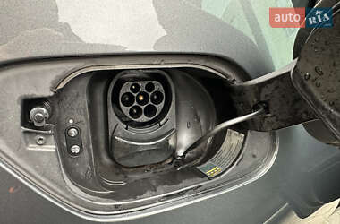 Хэтчбек Volkswagen e-Golf 2019 в 