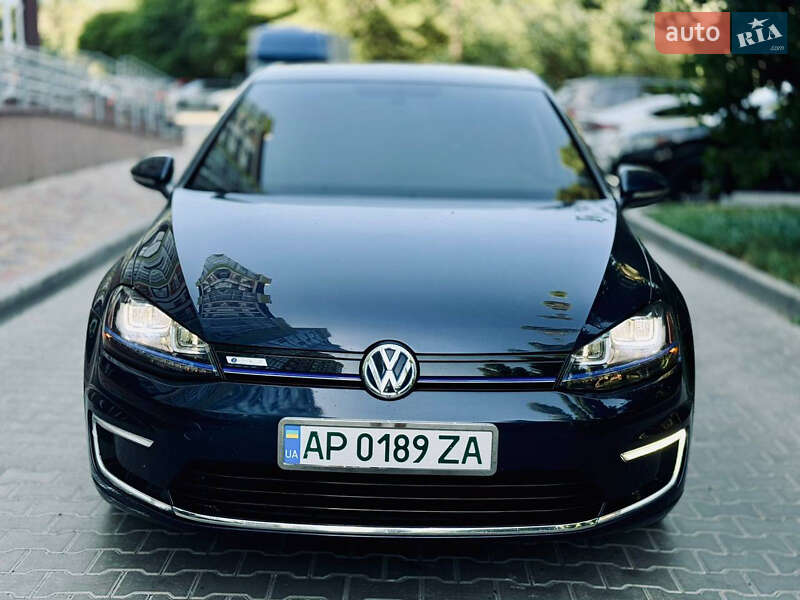 Хетчбек Volkswagen e-Golf 2016 в Полтаві