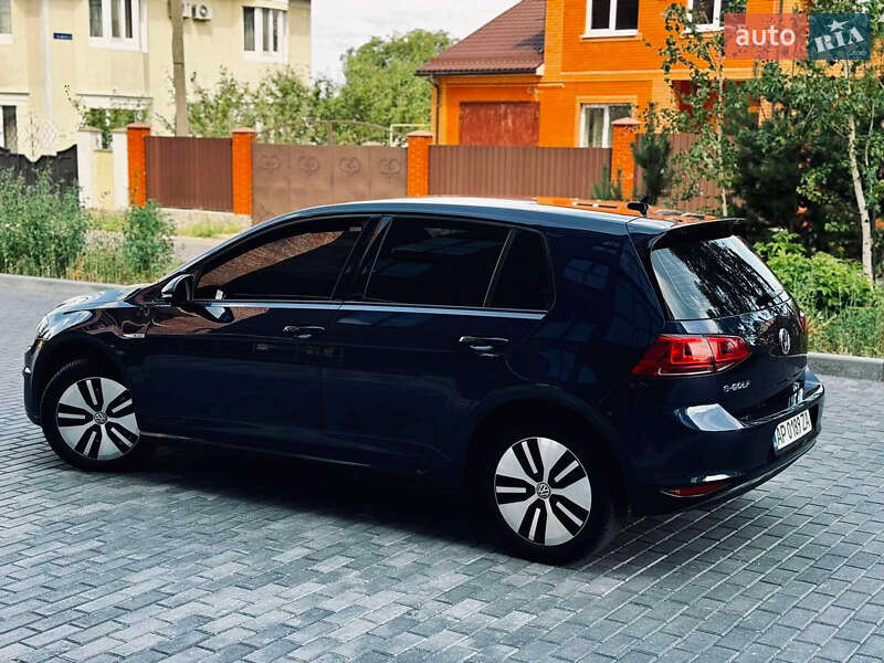 Хетчбек Volkswagen e-Golf 2016 в Полтаві