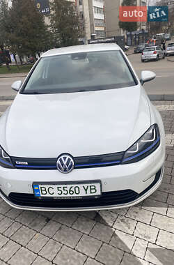 Хетчбек Volkswagen e-Golf 2016 в Трускавці