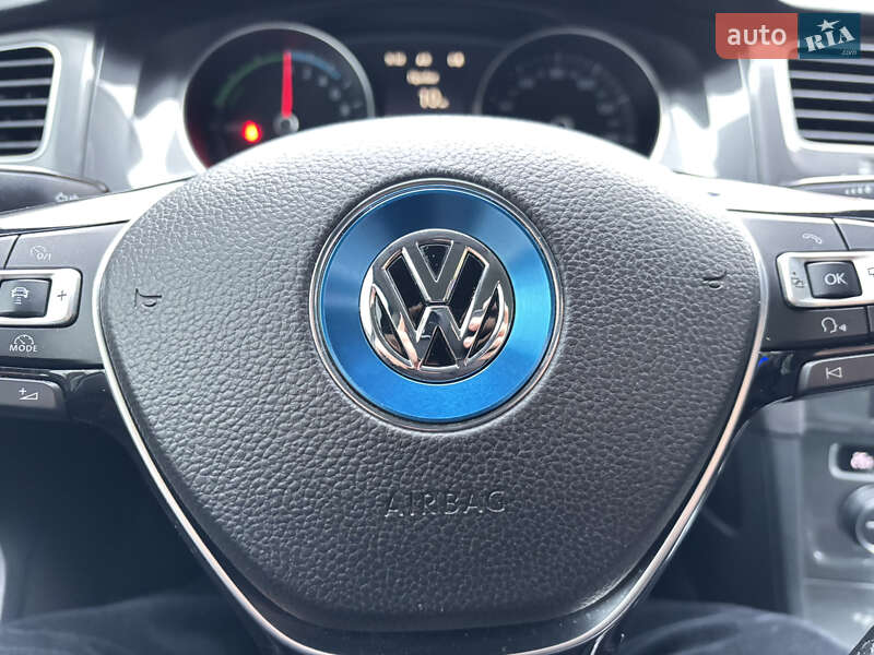 Хетчбек Volkswagen e-Golf 2015 в Вінниці