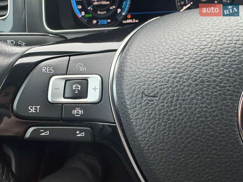 Хетчбек Volkswagen e-Golf 2019 в Калуші